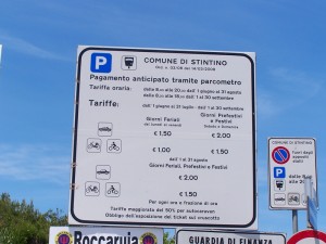 Stintino_Pelosa_cartello parcheggi con tariffe