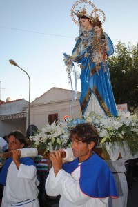 Festa patronale, confratelli con la statua della Madonna